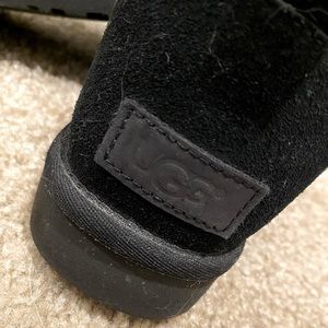 Black Short UGG Boots (7)